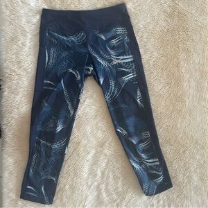 Nike Dri Fit Capri Navy Print Leggings
